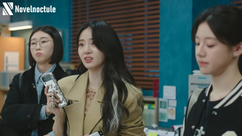 Kim Sa-bi và Pyo Nam Kyung trong khoảnh khắc lúng túng